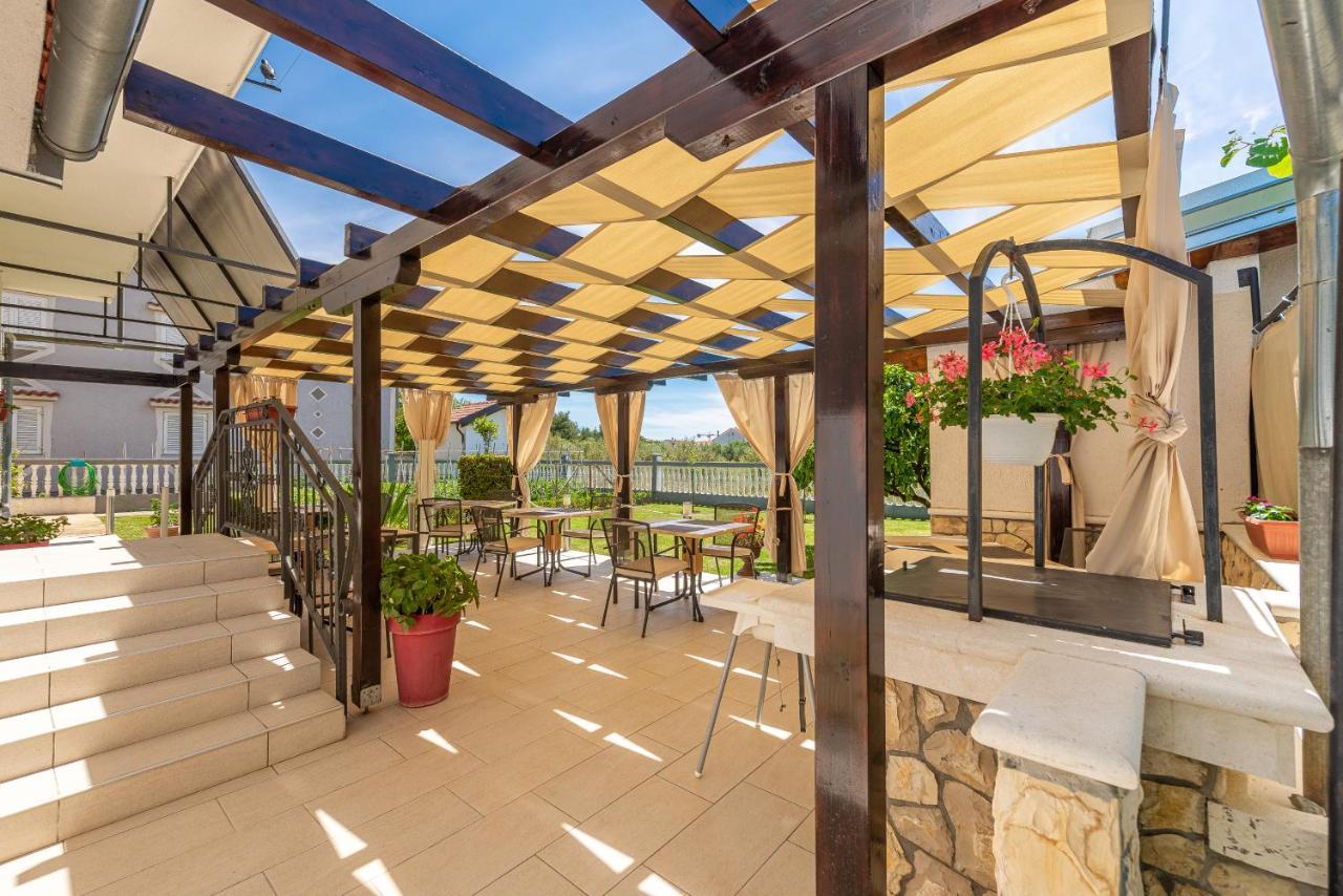 Bed & Breakfast Maki Biograd Na Moru Exterior foto