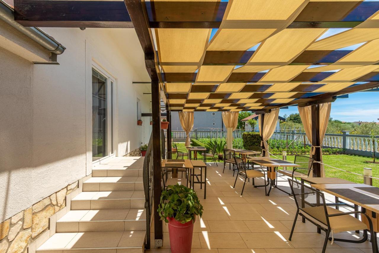 Bed & Breakfast Maki Biograd Na Moru Exterior foto