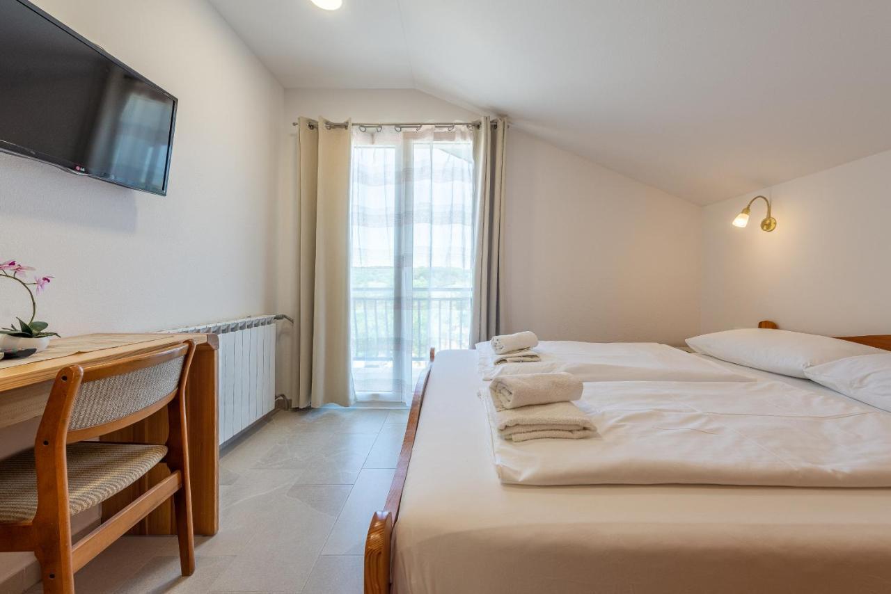Bed & Breakfast Maki Biograd Na Moru Exterior foto