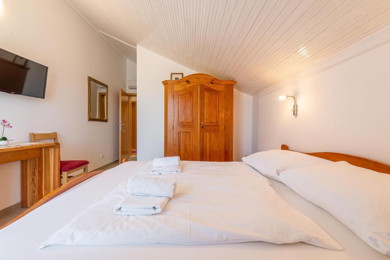 Bed & Breakfast Maki Biograd Na Moru Exterior foto